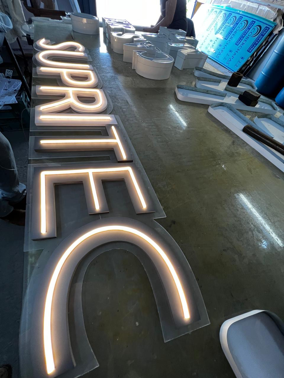 Letreiro Comercial Neon LED